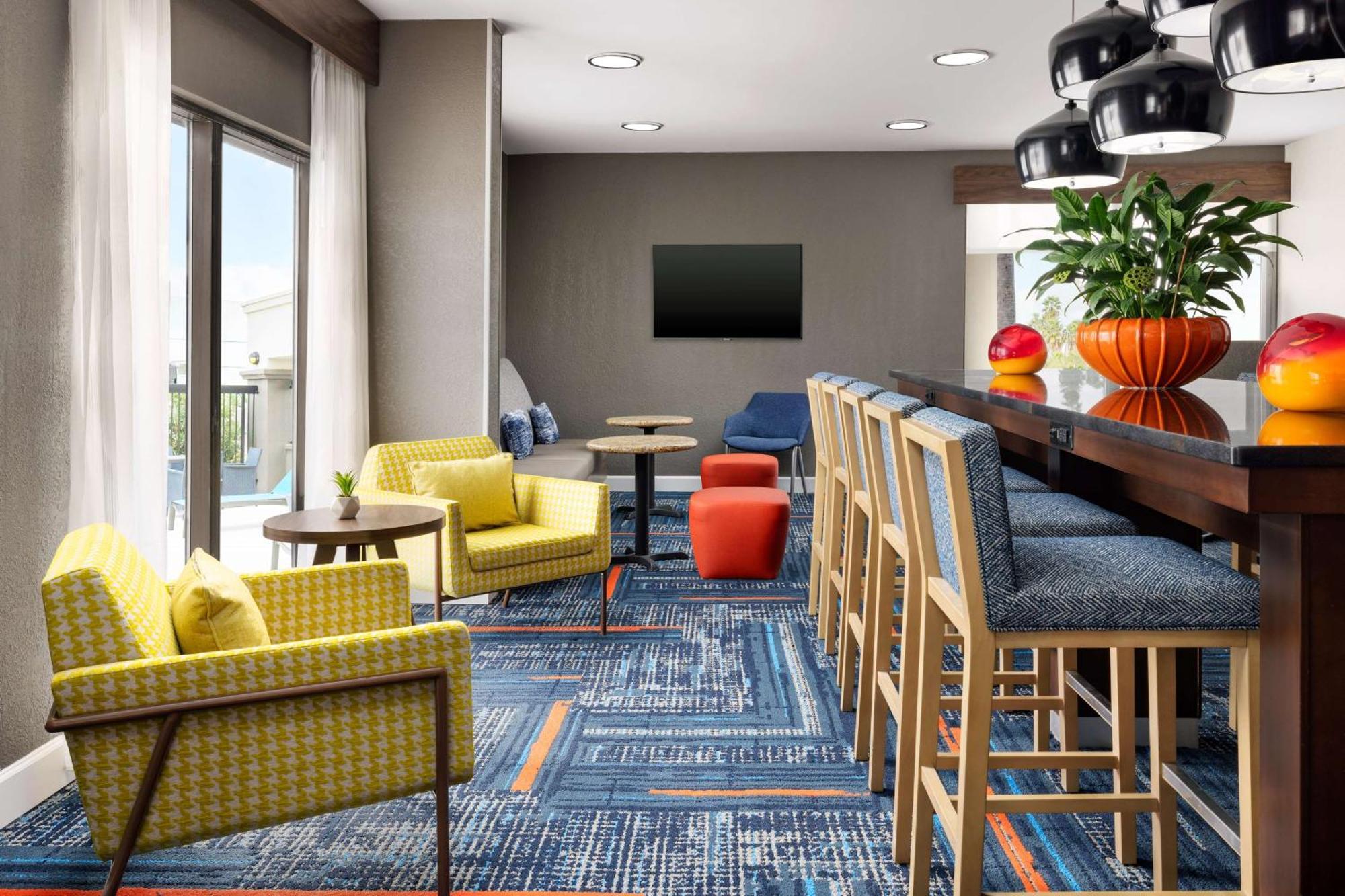 Hampton Inn Laredo Exterior photo