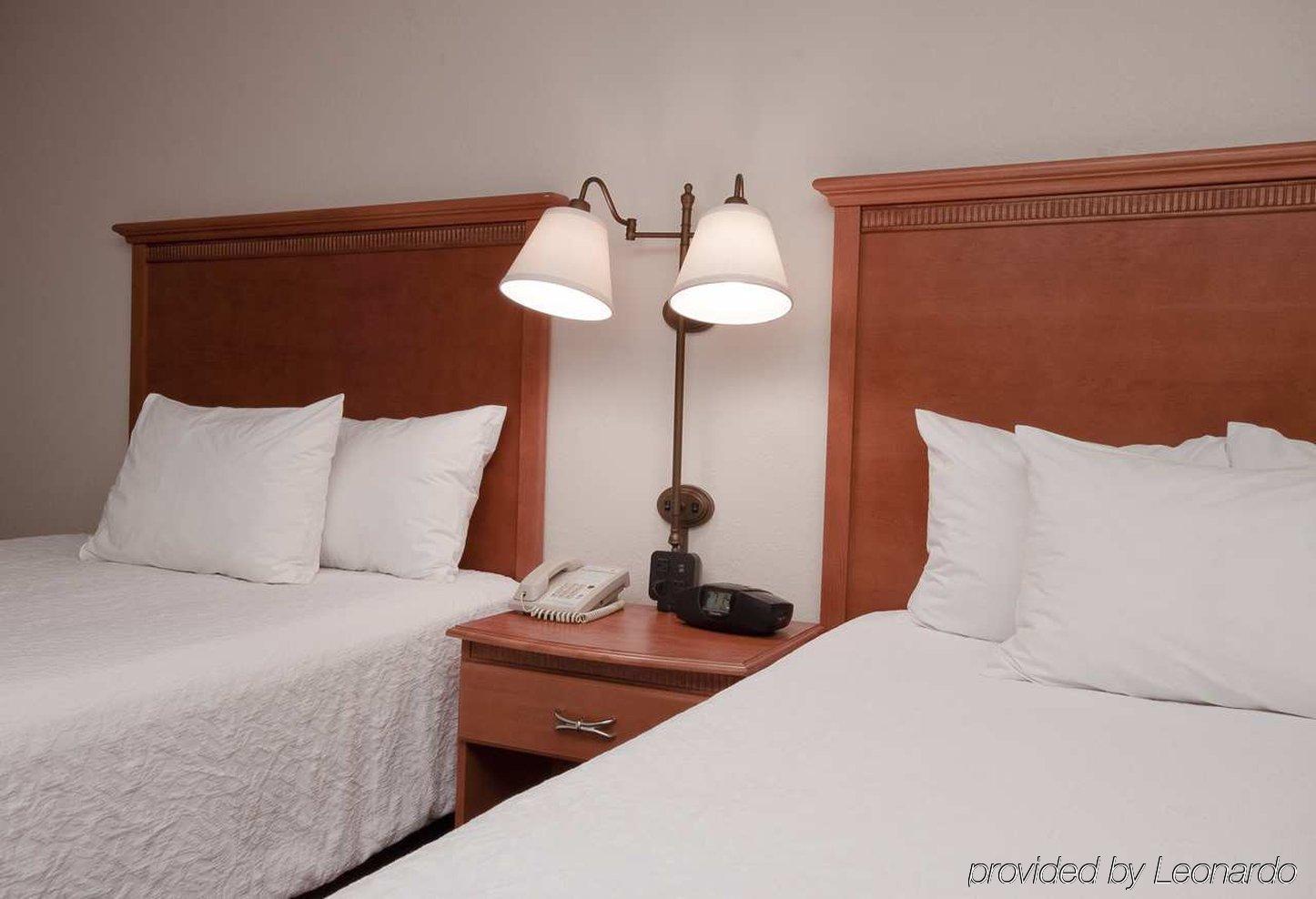 Hampton Inn Laredo Exterior photo