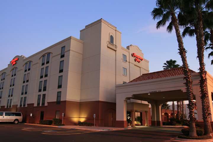 Hampton Inn Laredo Exterior photo