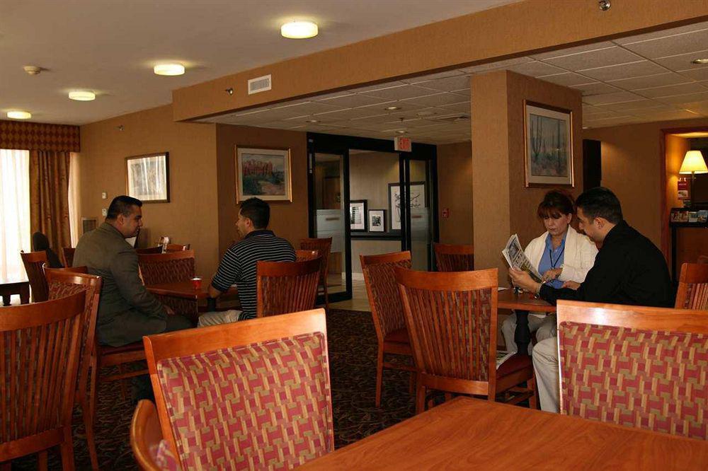 Hampton Inn Laredo Restaurant photo
