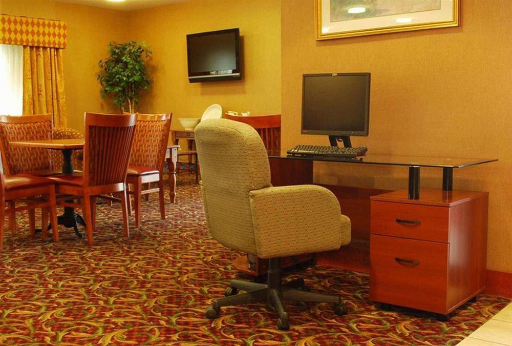 Hampton Inn Laredo Facilities photo